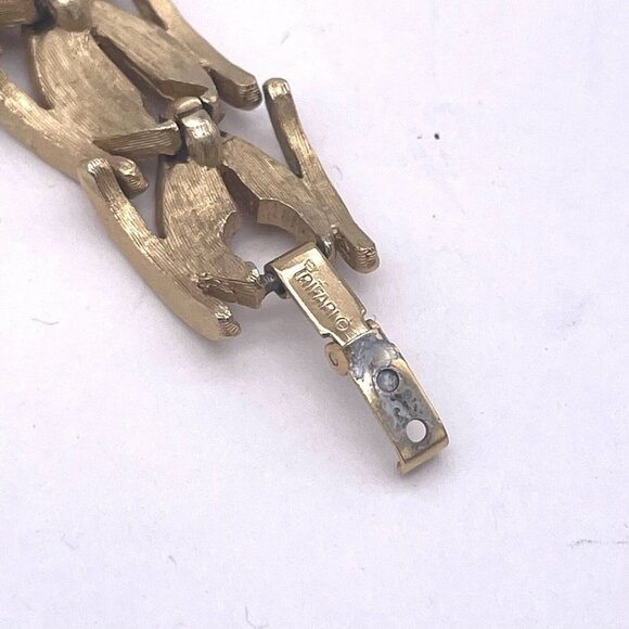 Vintage Trifari Leaf Link Cuff Bangle Bracelet Gold Tone 7" - Picture 6 of 7